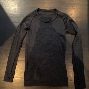 Lululemon top